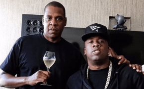 Jay Z presenteia Yo Gotti com corrente de diamantes da Roc-A-Fella