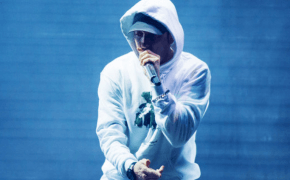 Eminem se torna o primeiro rapper da história a vender mais de 100 milhões de cópias de faixas oficialmente