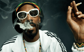 Snoop Dogg revela quem é a única pessoa que conheceu que fuma mais maconha que ele