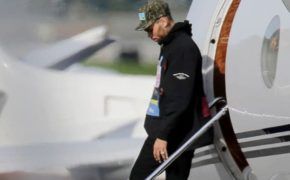 Chris Brown retorna aos Estados Unidos após enfrentar confusa prisão e gravar novo clipe em Paris