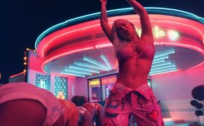 Iggy Azalea divulga o videoclipe da música “F*** It Up” com Kash Doll
