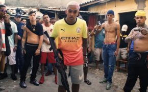 MC Brinquedo e MC Pedrinho lançam clipe de trap “Fábrica de Bico” com homenagem ao MC Zoi de Gato