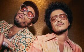 Previsão de vendas do novo álbum “An Evening with Silk Sonic” do Bruno Mars e Anderson .Paak é divulgada; confira