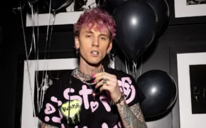 Helicóptero da polícia aparece para encerrar festa insana do Machine Gun Kelly, que estava com lança-chamas